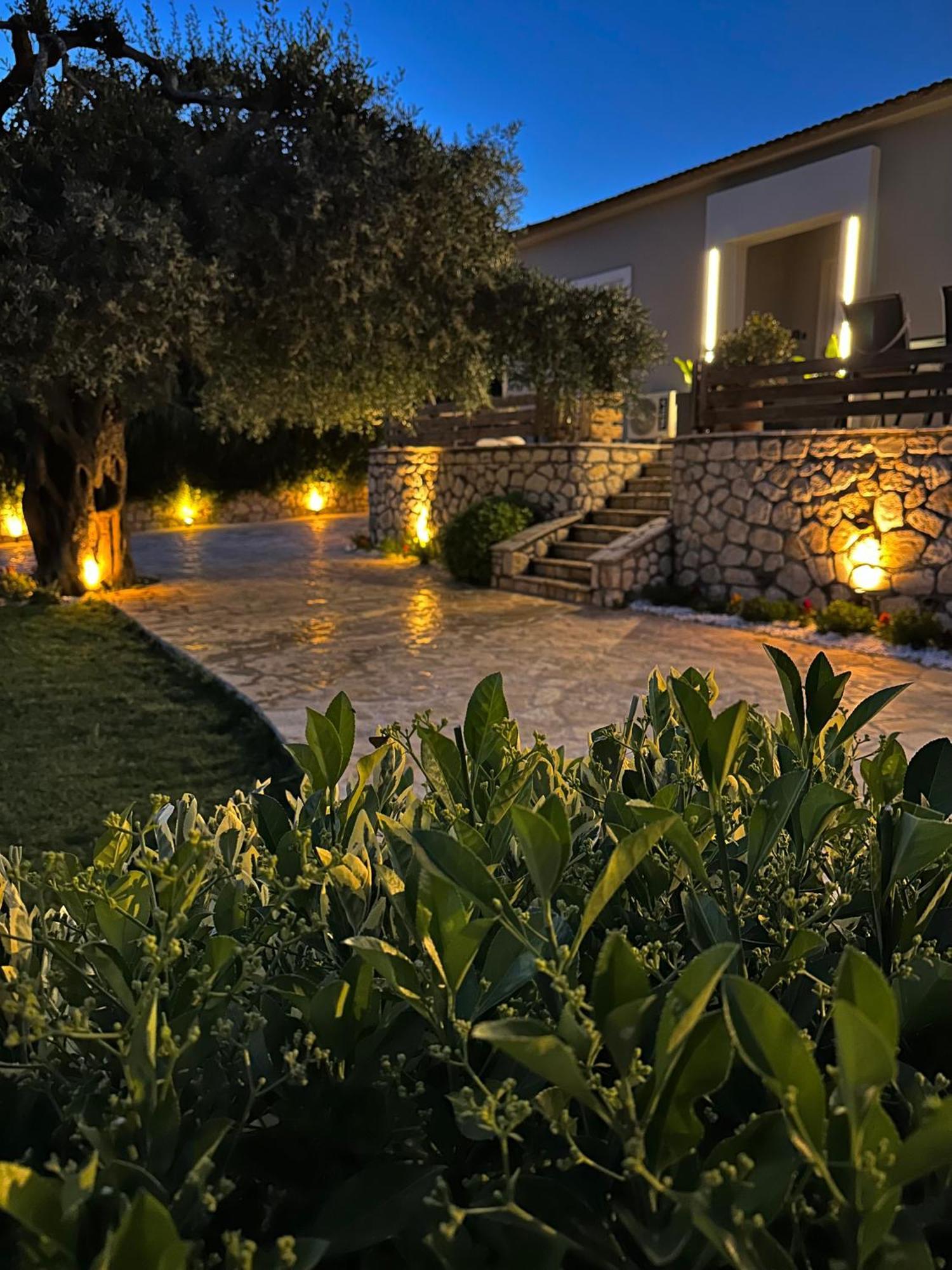 Вилла Angels Court 1 Doukades Экстерьер фото